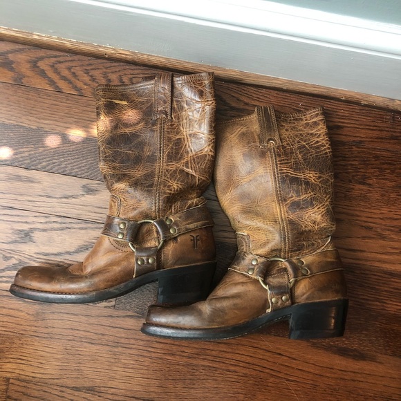 FRYE distressed buckle boots 7.5 - Picture 1 of 4